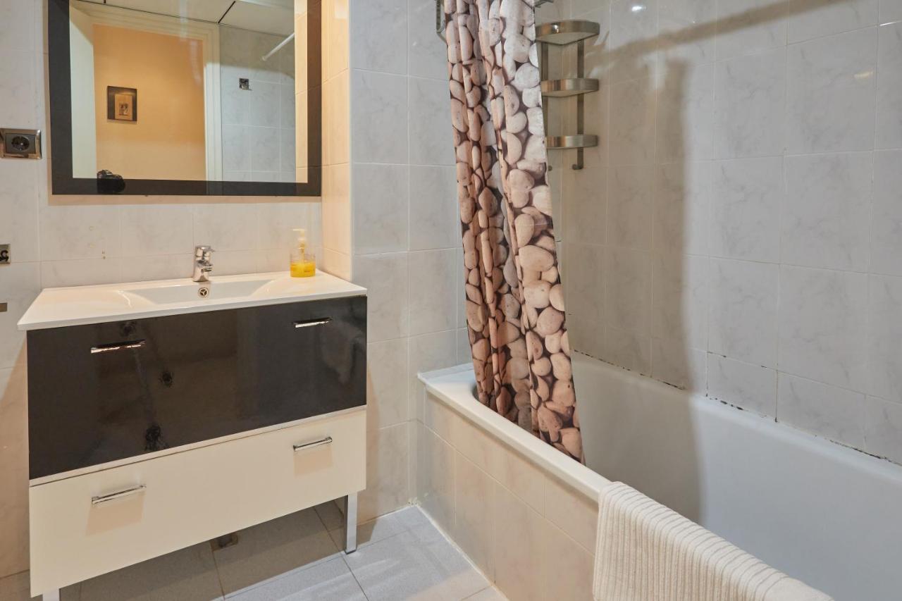 Two Bedrooms Leonor Davalos Seville Exterior photo