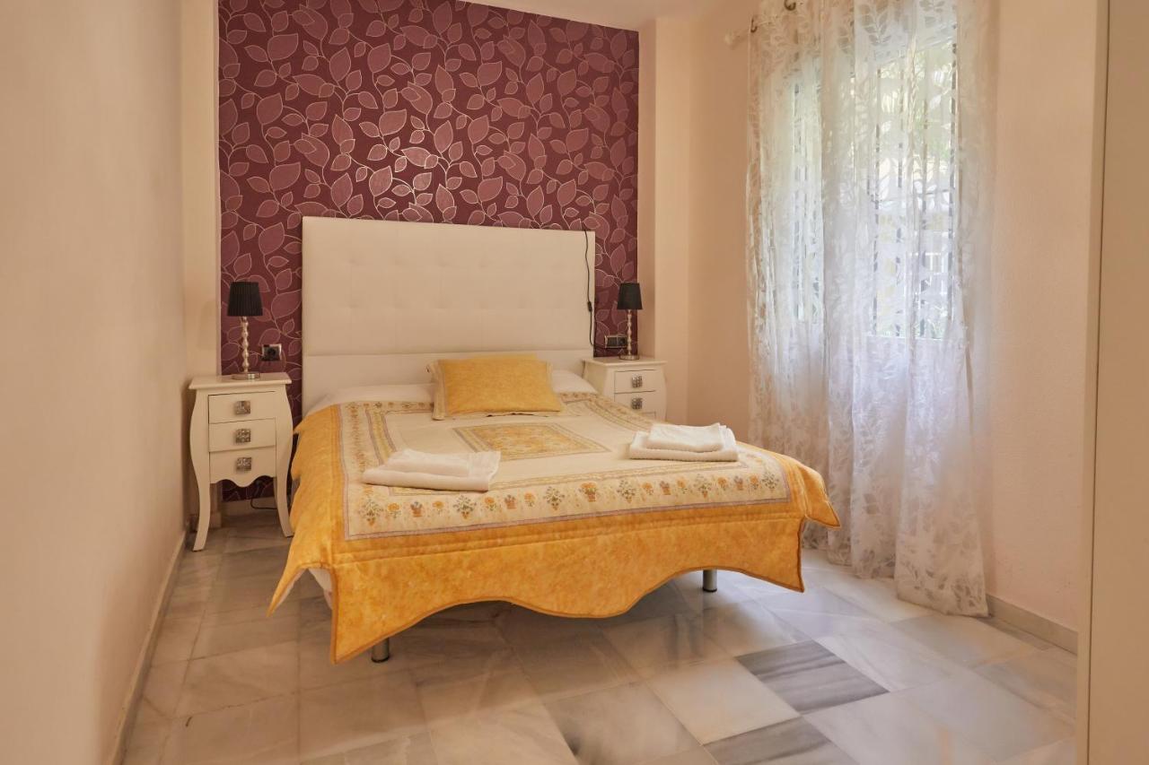 Two Bedrooms Leonor Davalos Seville Exterior photo