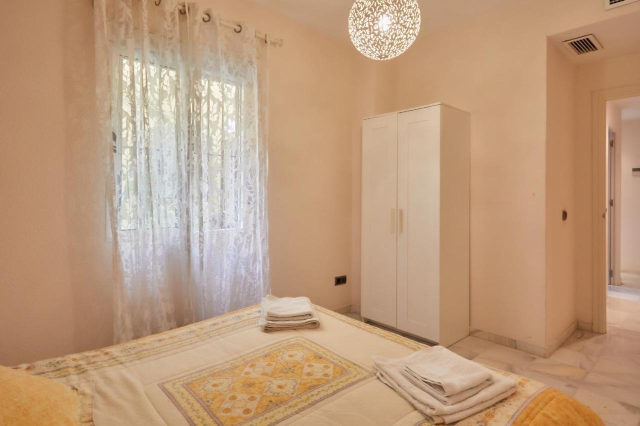 Two Bedrooms Leonor Davalos Seville Exterior photo